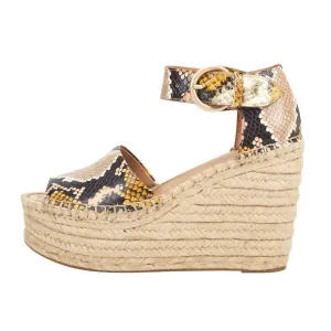 Alida Wedge in Snake