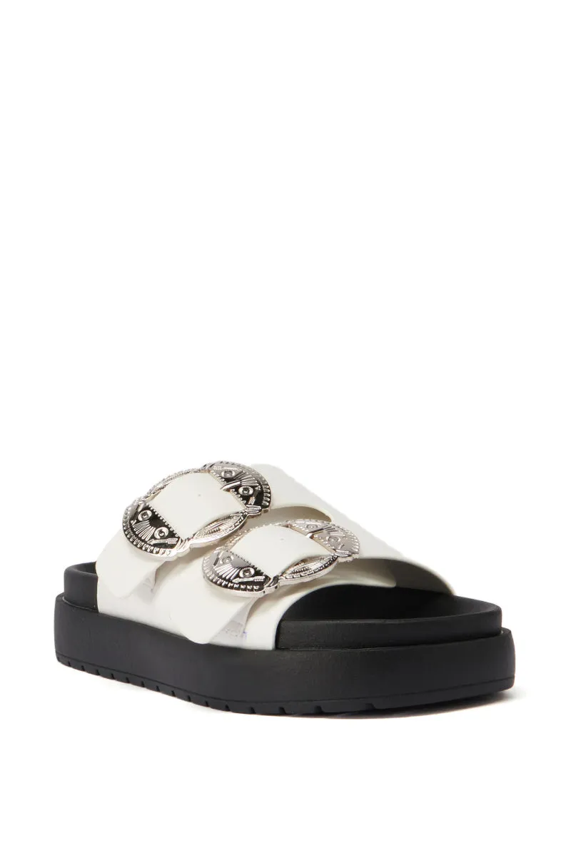 AZALEA WANG CHANTAYE WHITE SANDAL WITH BUCKLE DETAIL